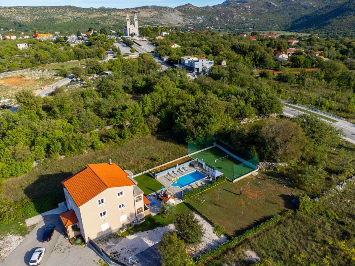 Villa Maris Dugopolje Exterior photo
